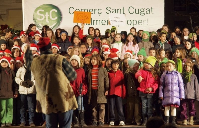 Tradicional cantada de Nadales pels carrers de Sant Cugat. FOTO: Artur Ribera