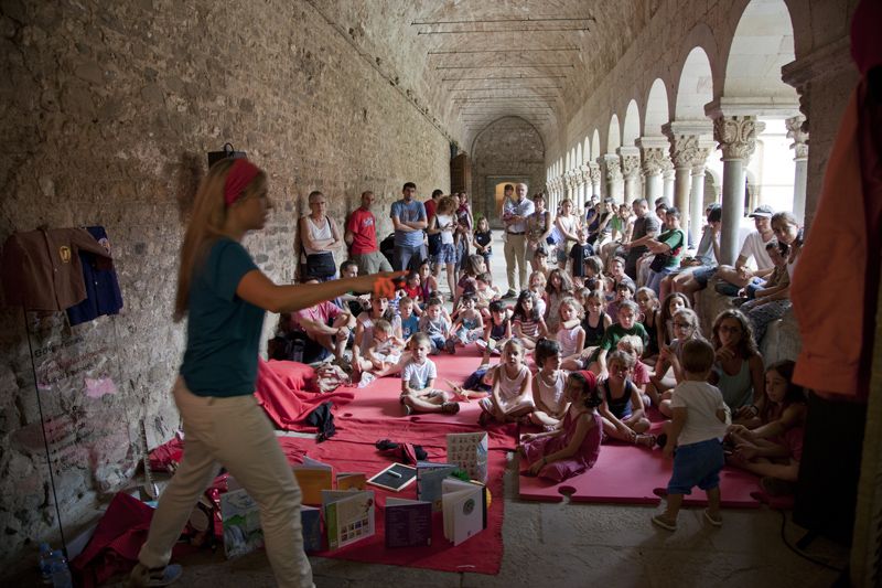 Contes amb Elisabeth Carnicer, una de les activitats de la jornada. FOTO: Lali Puig