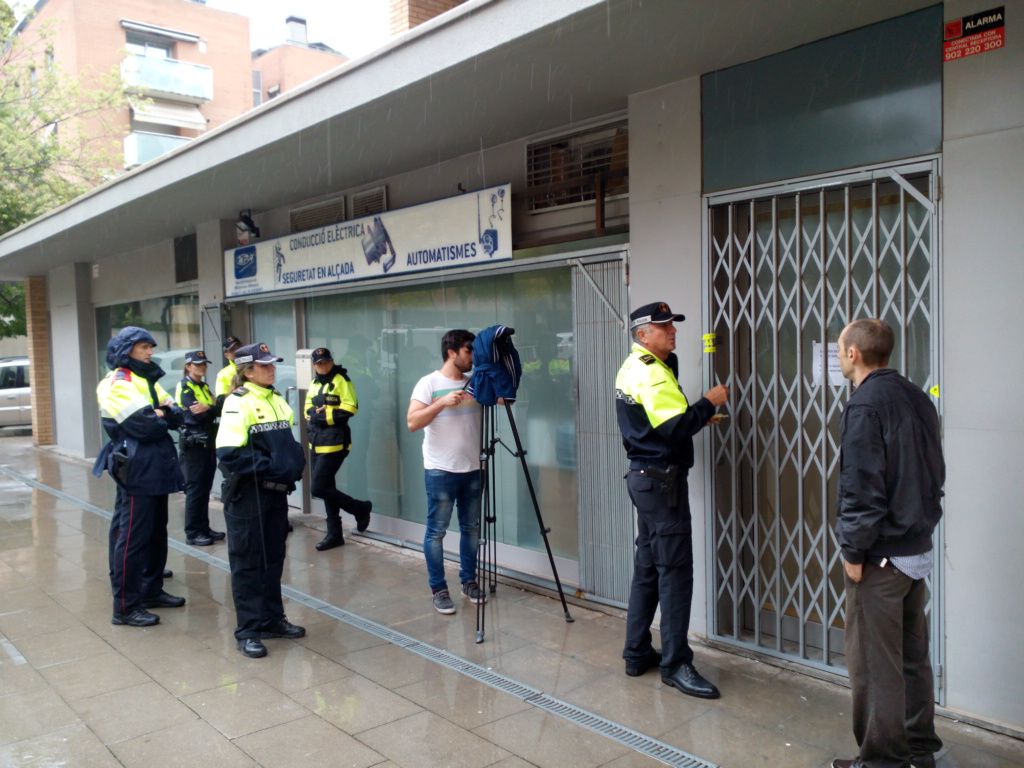 L'obertura i tancament per part de la policia d'un club a Can Magí va originar la necessitat d'establir una regulació