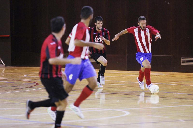 Enric Sánchez, al fons de la imatge, ha anotat 2 gols. FOTO: Lali Puig