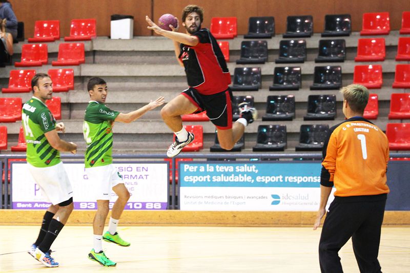 Lluís Calvera, en una acció del partit. FOTO: Lali Puig