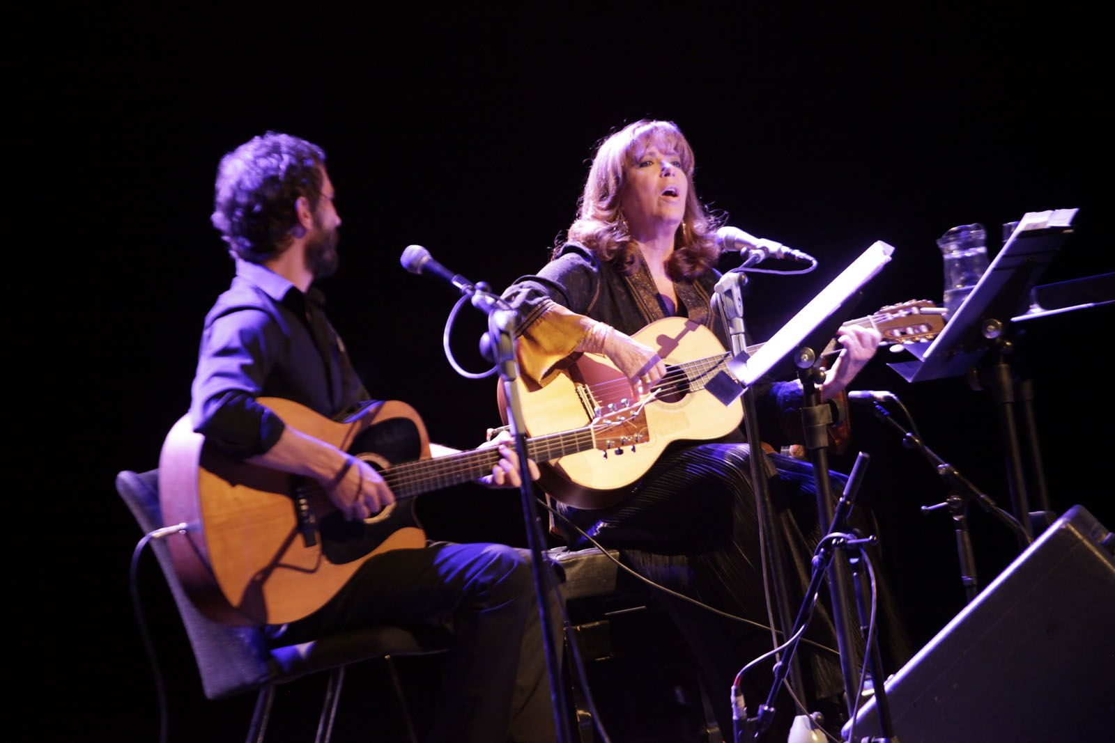 Maria del Mar Bonet i Borja Penalba. FOTO: Artur Ribera