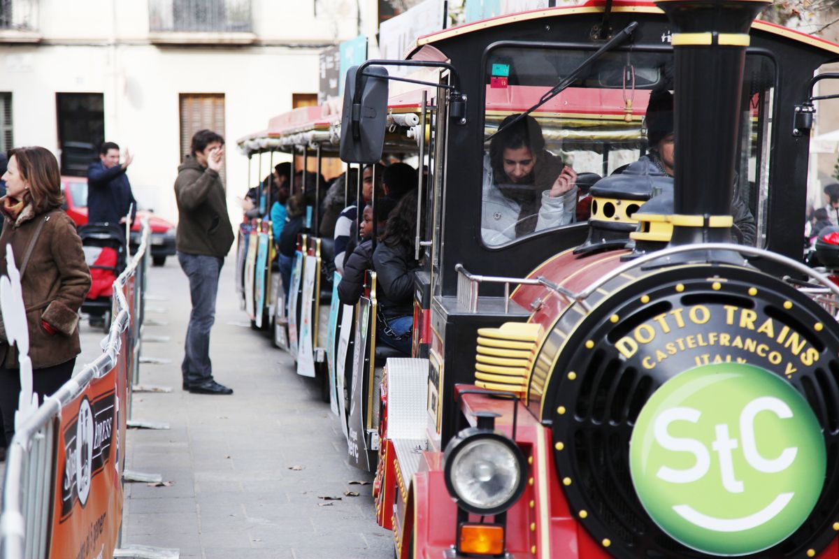 El Sant Cugat Express comença a recórrer la ciutat. FOTO: Lali Puig