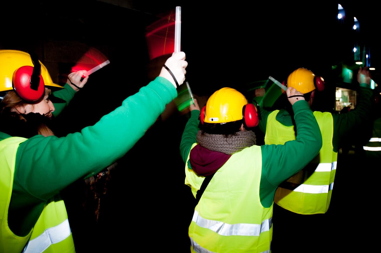  La Comissió de Carnaval també ha ballat durant la rua FOTO: David Molina