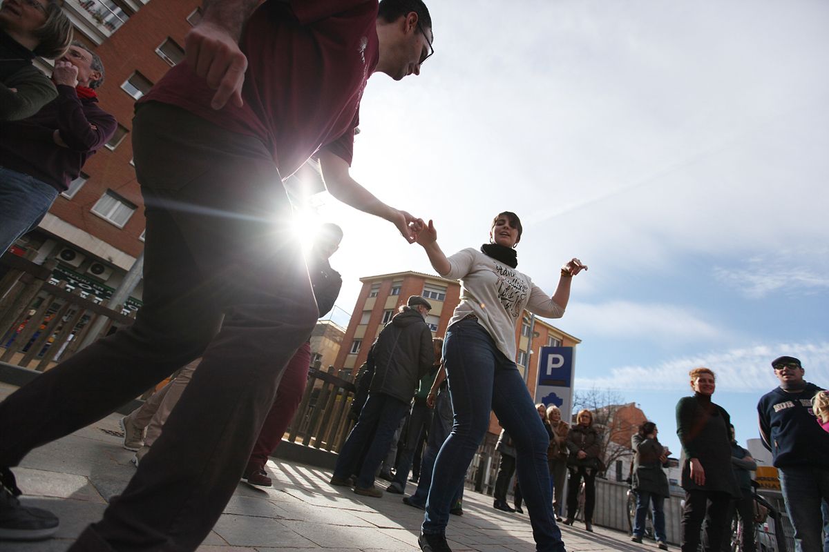 El ritme de Swing omplirà la plaça de Can Quitèria aquest diumenge FOTO: Lali Puig