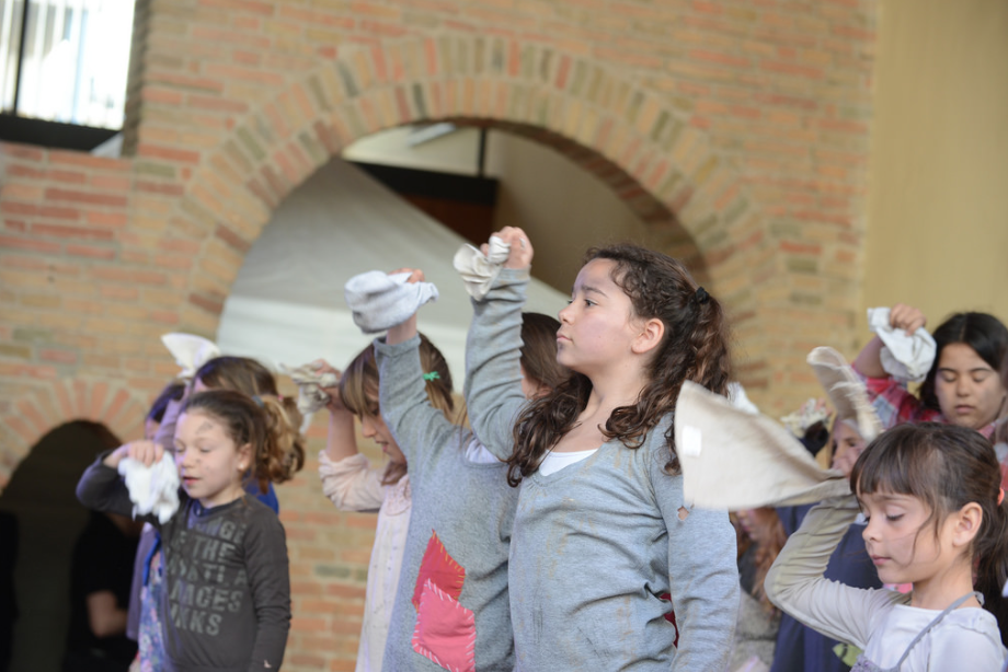 Petits i grans han celebrat la Festa del Teatre FOTO: Localpres