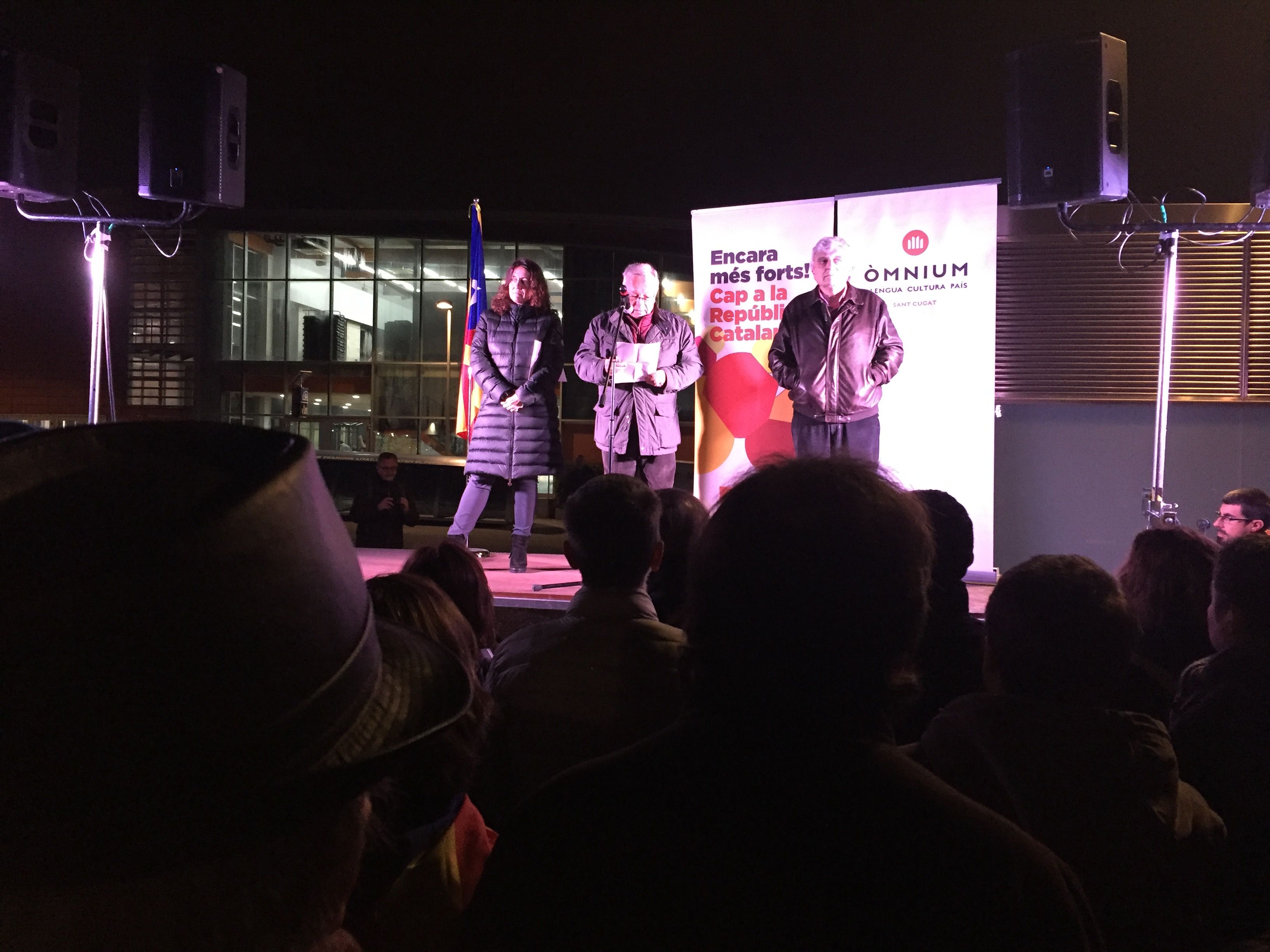 La concentració s'ha celebrat a la plaça de la Vila. FOTO: C.Caballé