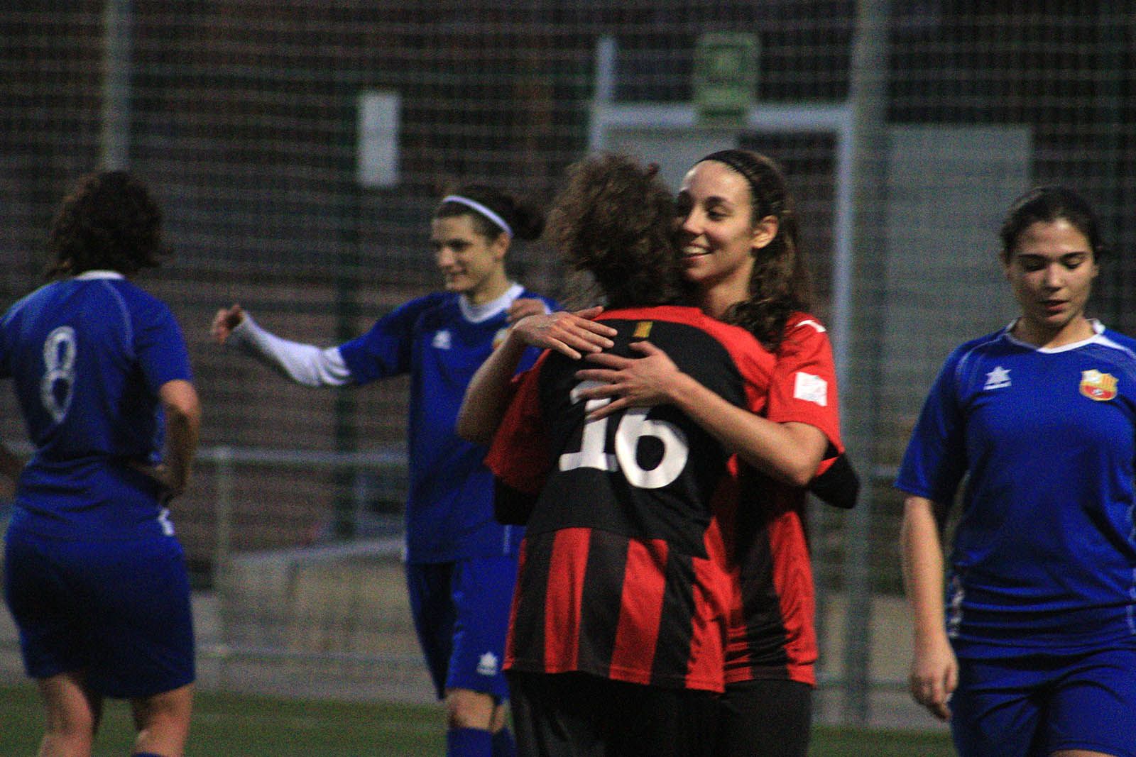 Una de les sis celebracions del Sant Cugat en el partit contra el Santboià FC. FOTO: Lali Álvarez