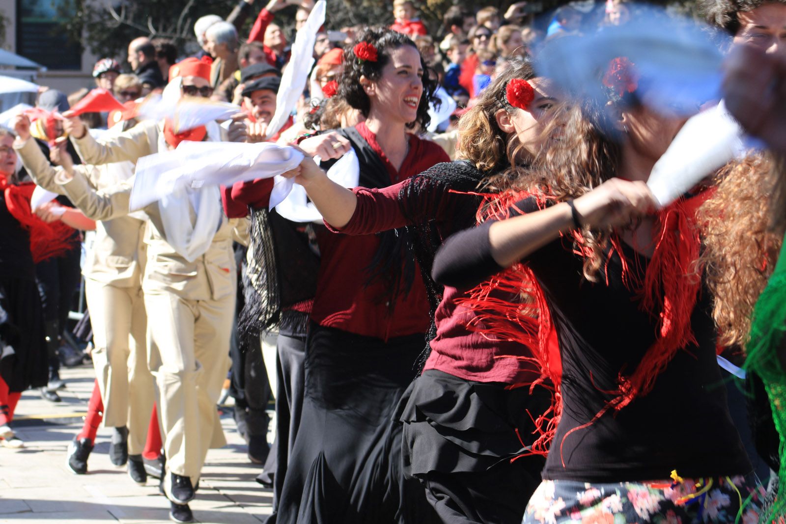 La plaça d'Octavià ha acollit el Ball de Gitanes aquest dissabte, 25 de febrer  FOTO: Lali Álvarez