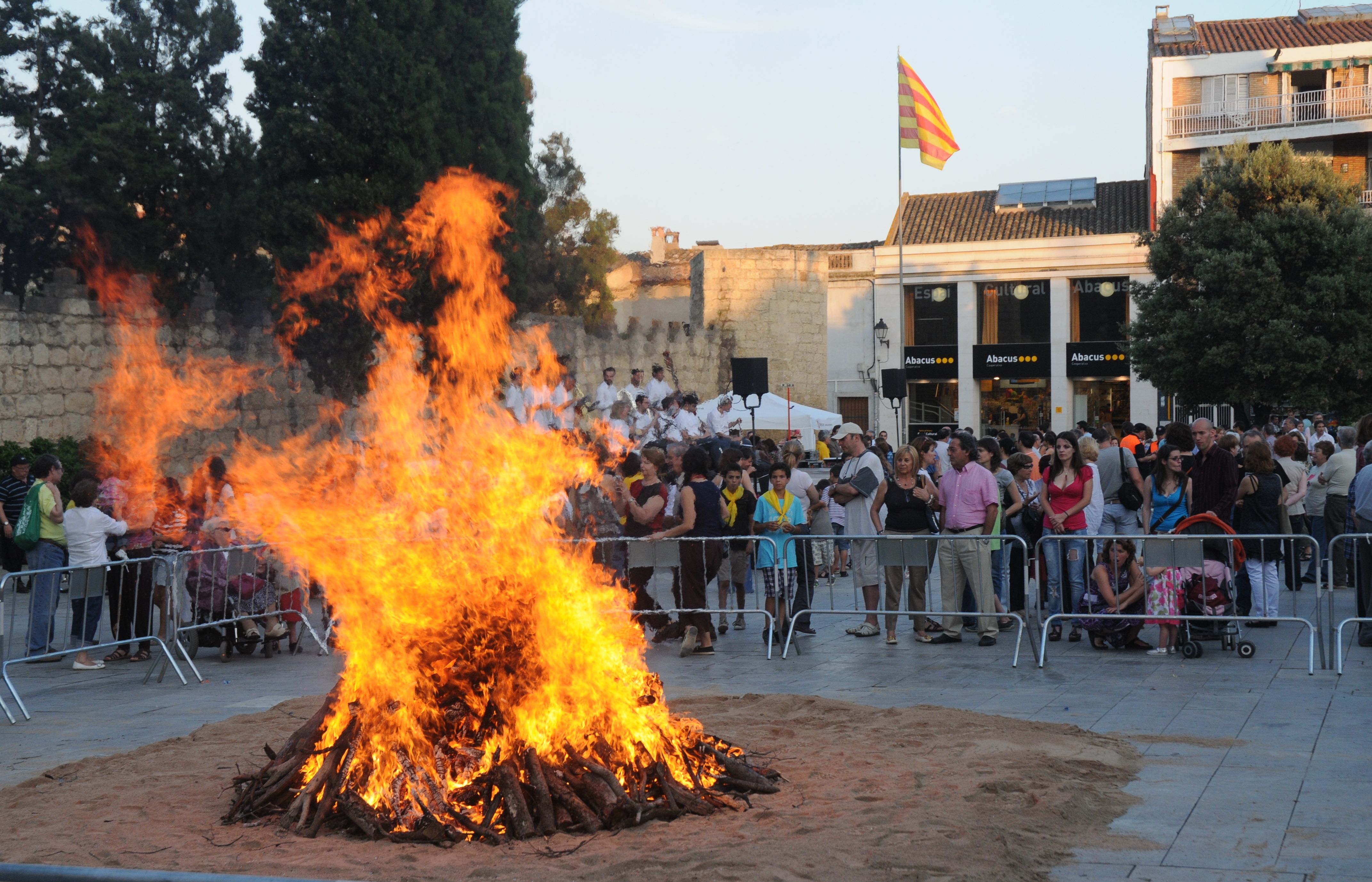 catalan flames of canigo