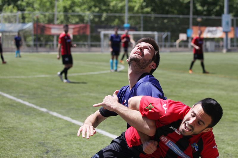  Futbol: Derbi. Sant Cugat Esport FC - Junior FC a la ZEM Jaume Tubau. FOTOS: Lali Puig