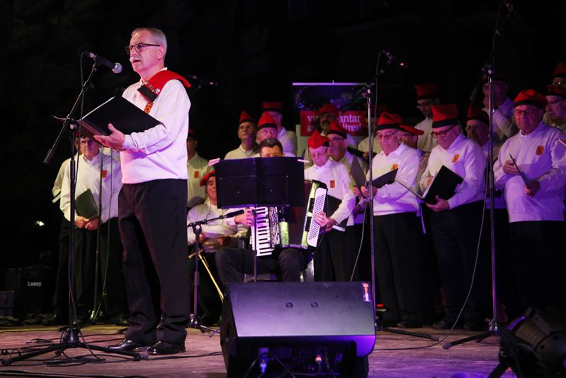 Festa Major del Barri del Monestir: Pregó A càrrec de Societat Coral La Lira a la Plaça d’en Coll. FOTOS: Lali Puig