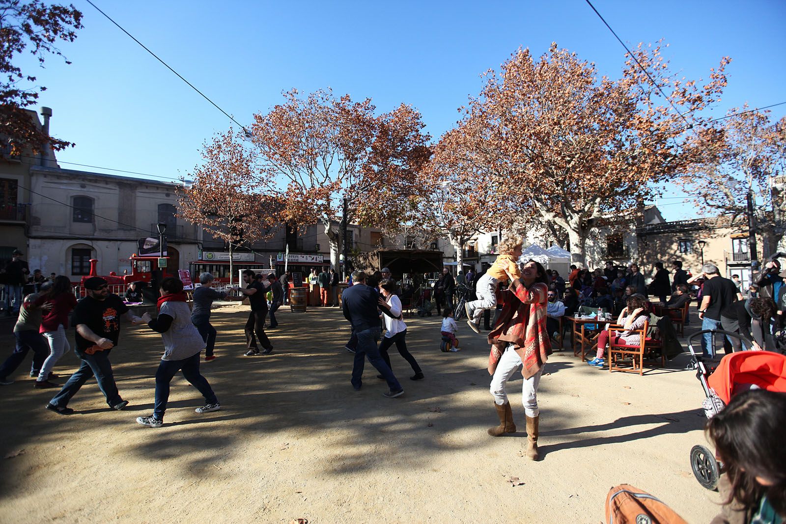 La plaça Barcelona acull aquests dies els vermuts musicals. FOTO: Lali Puig  