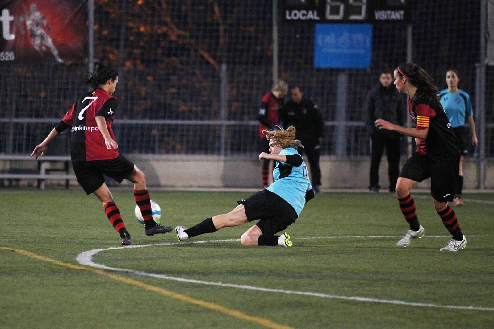 Futbol femení: Sant Cugat Esport FC vs EF Femení Vilanova a la ZEM Jaume Tubau. FOTOS: Lali Puig