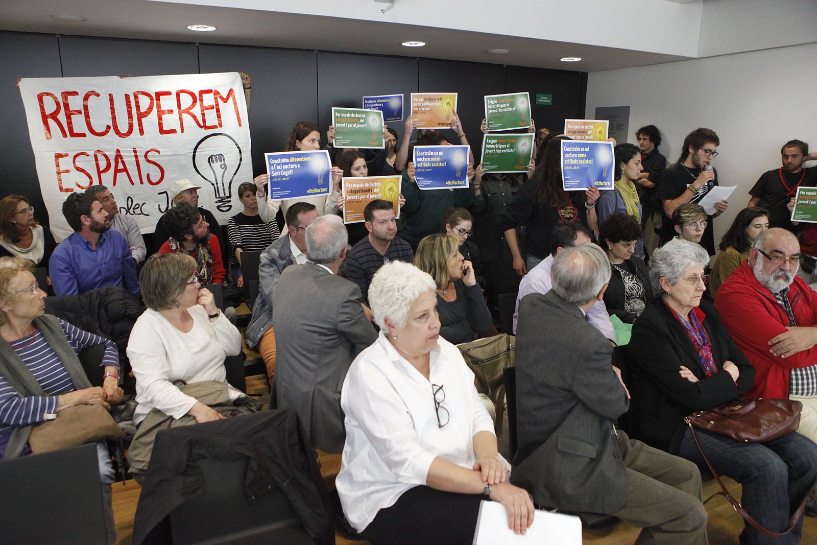 Membres de l'Aplec Jove al ple FOTO: Artur Ribera