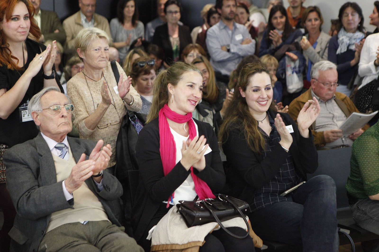 Membres de la Plataforma Animalista Sant Cugat FOTO: Artur Ribera