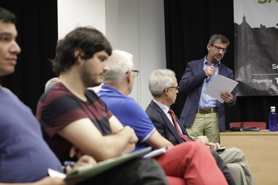 Josep Maria Vallés, conductor del debat