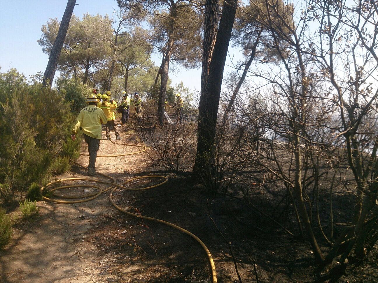 Membres d'ADF apagant l'incendi FOTO: ADF Sant Cugat-Valldoreix