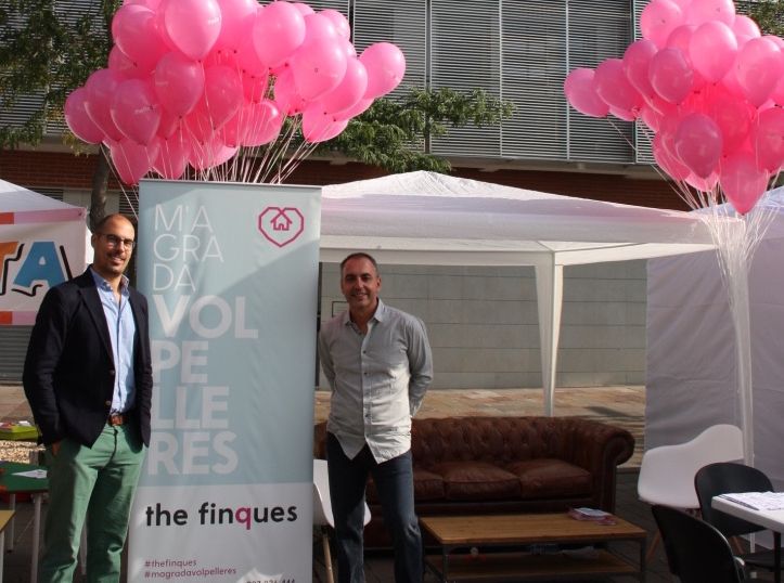 Estand de The Finques a la festa del barri