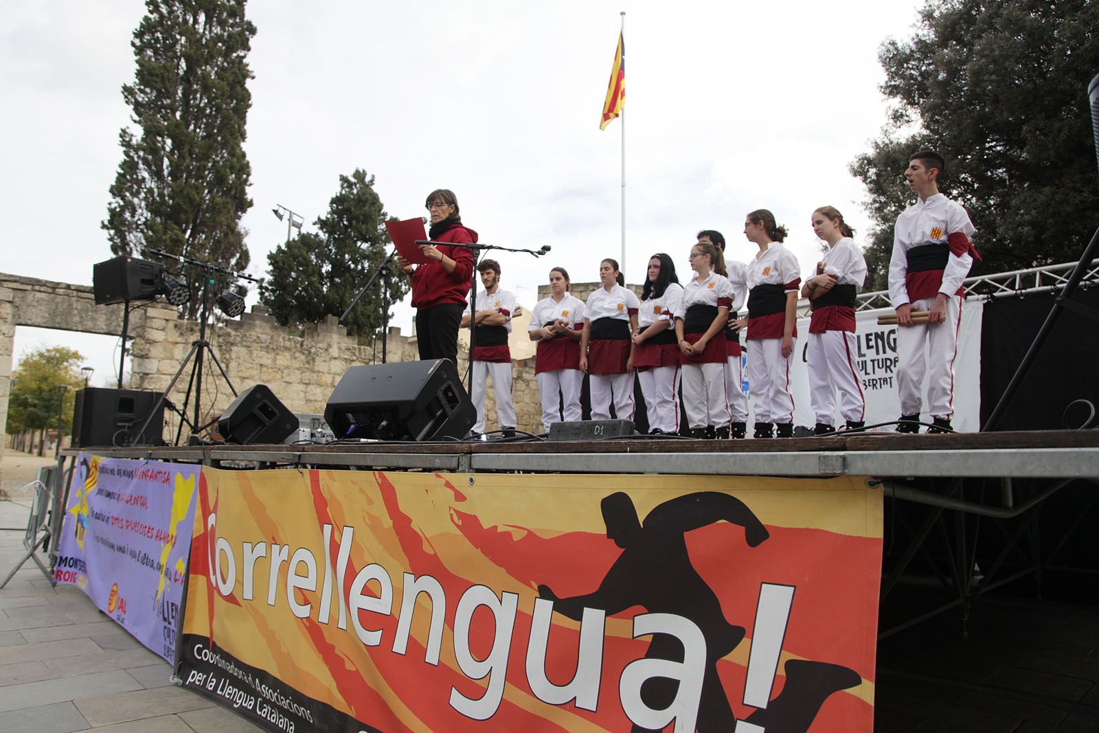 Lectura del manifest a càrrec dels Bastoners a la Plaça d’Octavià. FOTOS: Lali Puig