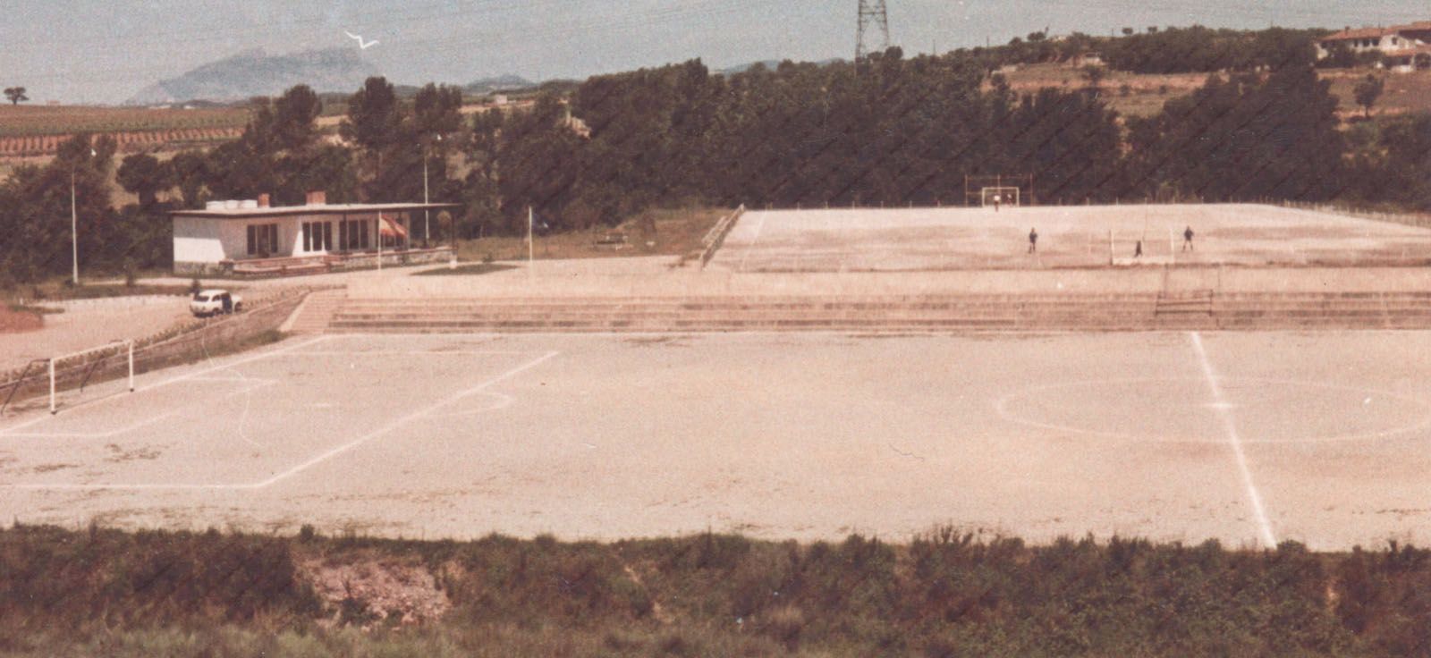 1975  Camp de Futbol i la Casa Club