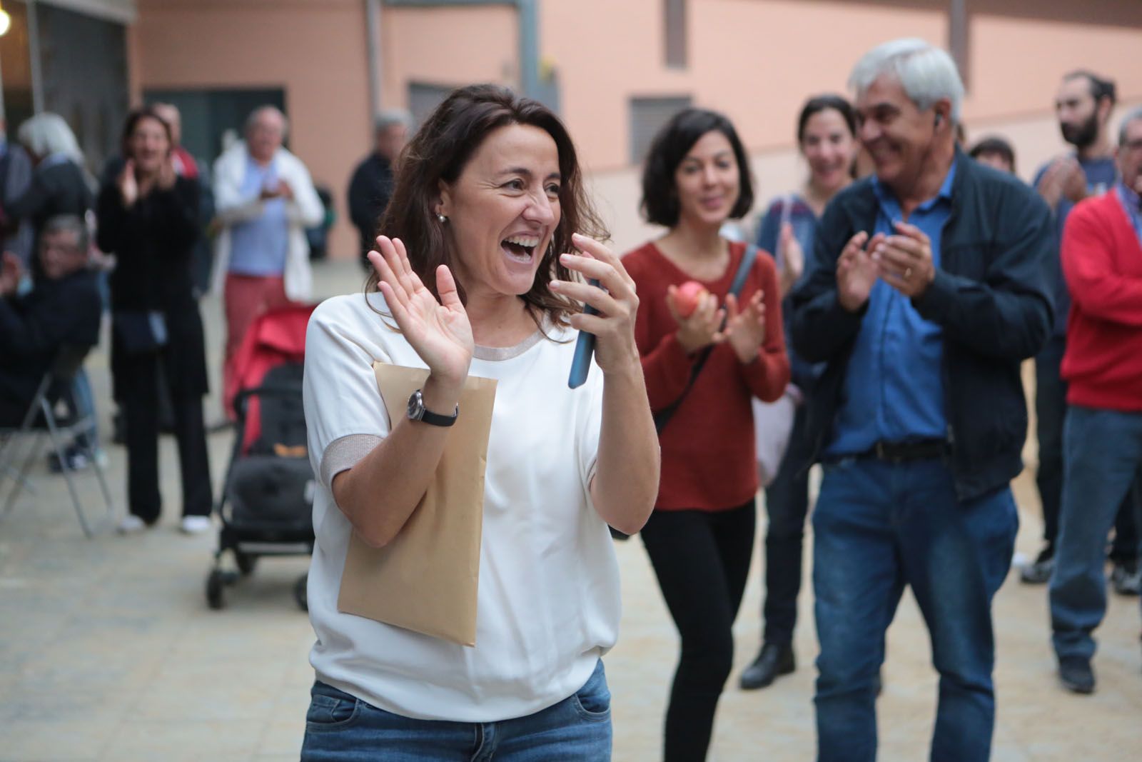 Conesa visita l'Escola Joan Maragall