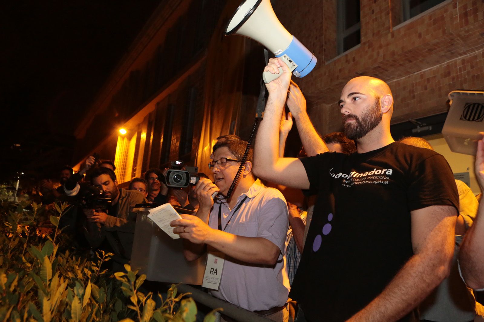 Moment de la comunicación de vots a la Casa de Cultura