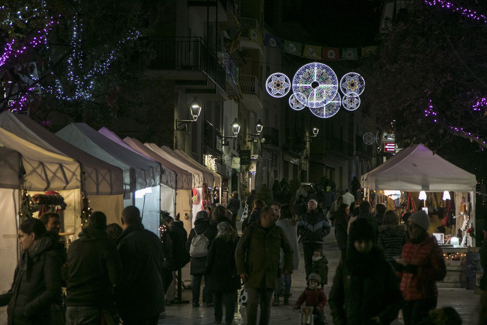 Així es prepara Sant Cugat pel Nadal. FOTO: Lali Puig