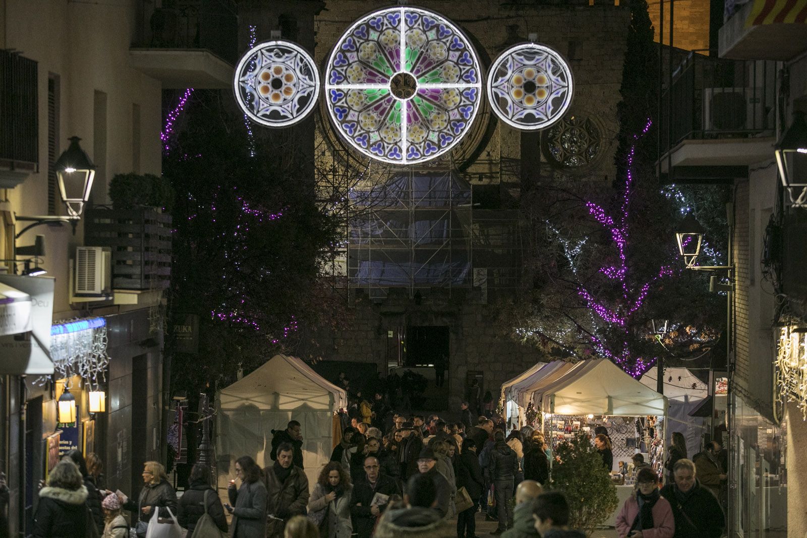 Així es prepara Sant Cugat pel Nadal. FOTO: Lali Puig