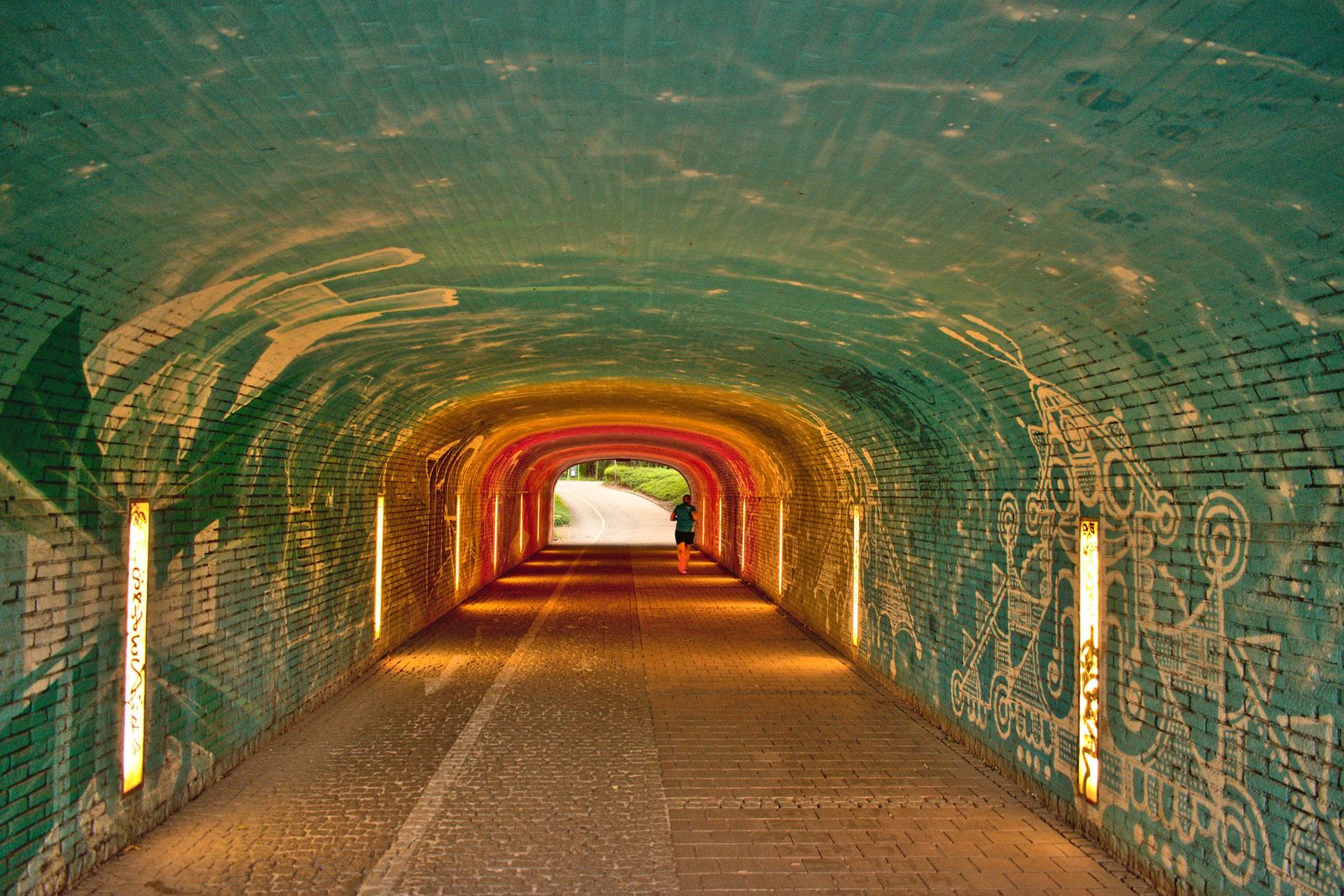 Lluís Sales Tor   "Al final del tunel"