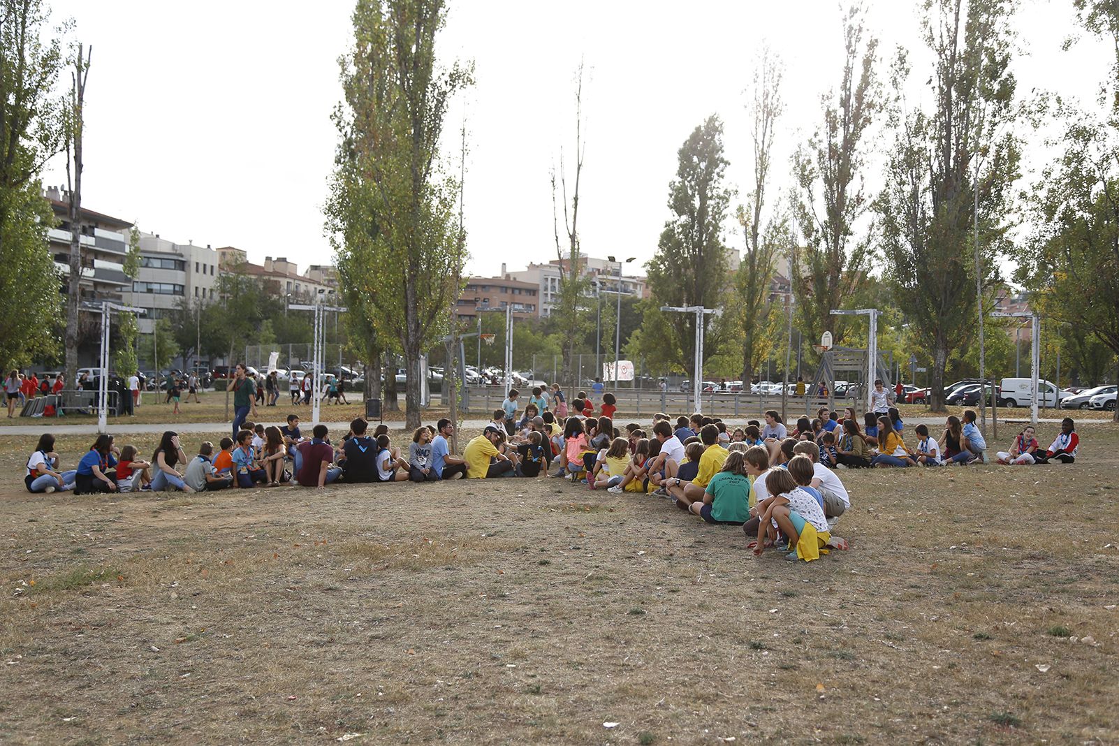 Jornades anticolonials; Avui no és festa! Fem Cau, fem Esplai!. FOTO: Anna Bassa