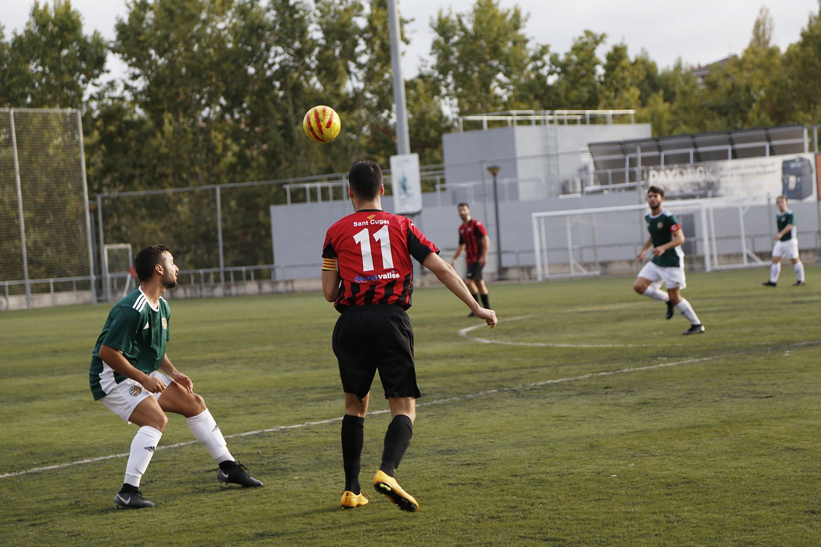 Futbol masculí. Partit de lliga. Derbi Sant Cugat FC- Valldoreix FC. FOTO: Anna Bassa