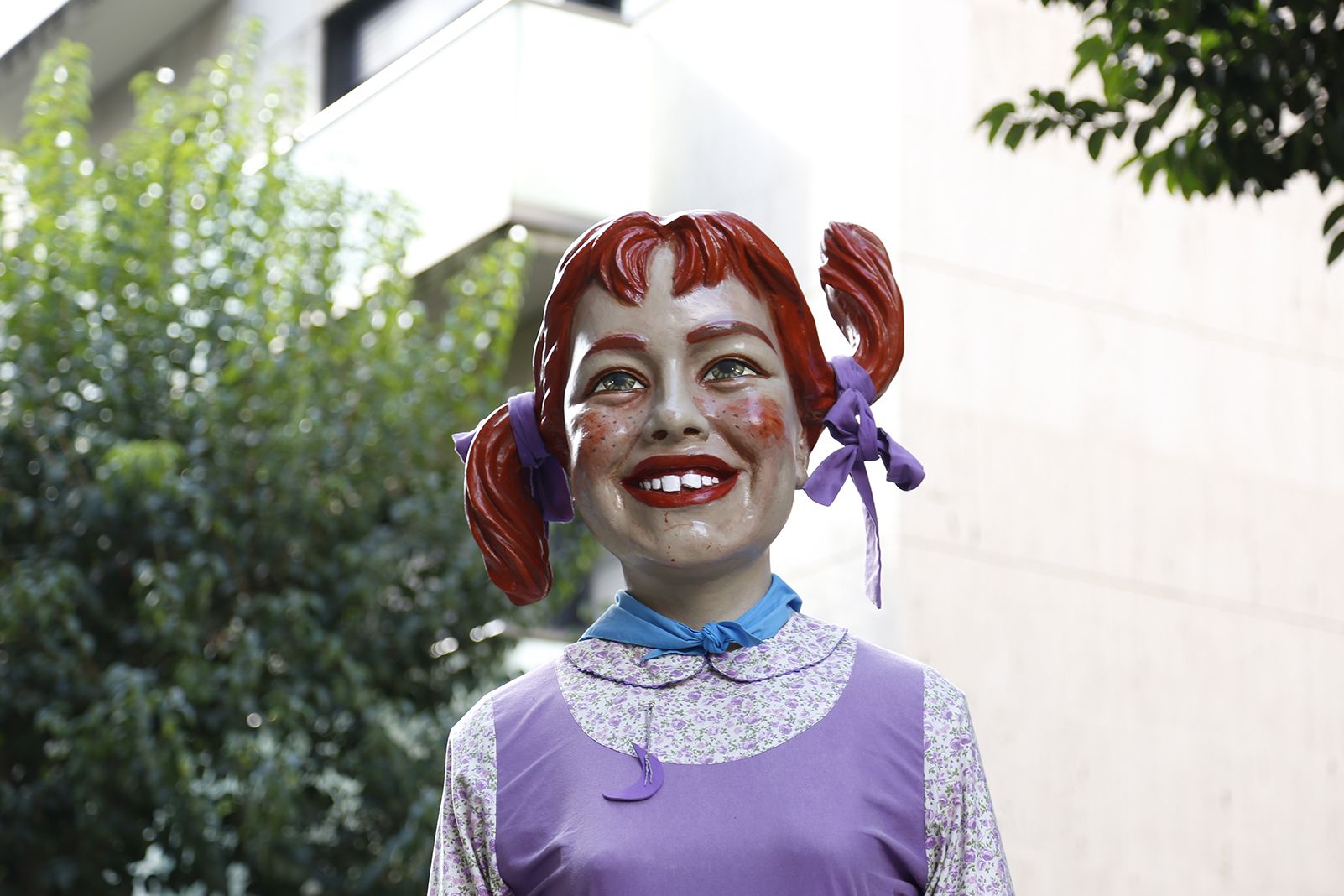 Cercavila amb la figura de l'Escola Teresa Altet de Rubí. FOTO: Anna Bassa