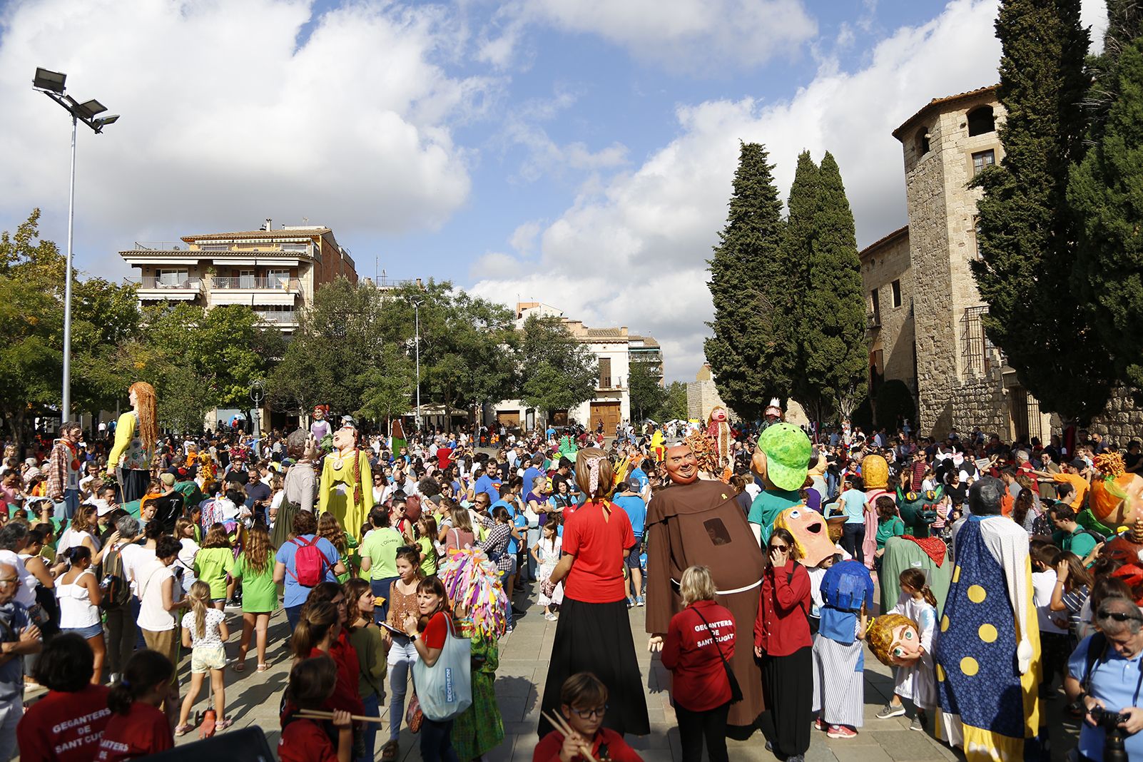 Actuació musical i ball conjunt de totes les figures. FOTO: Anna Bassa