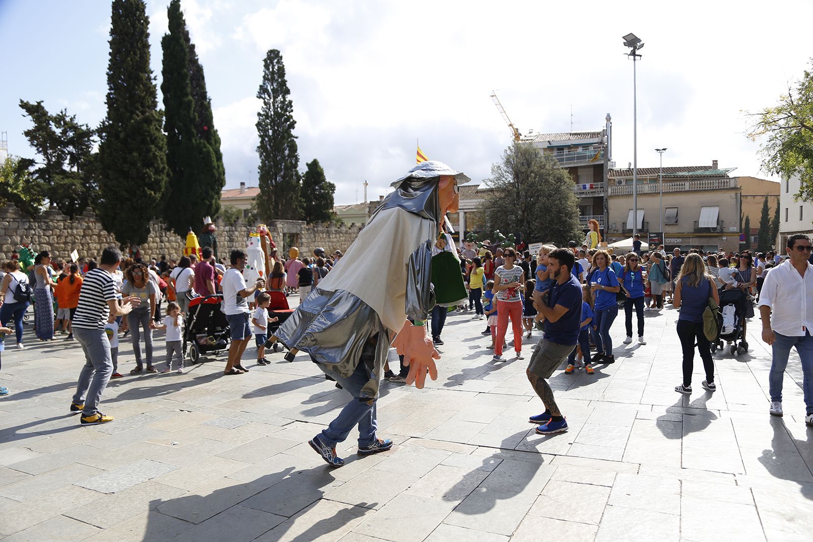 Actuació musical i ball conjunt de totes les figures. FOTO: Anna Bassa