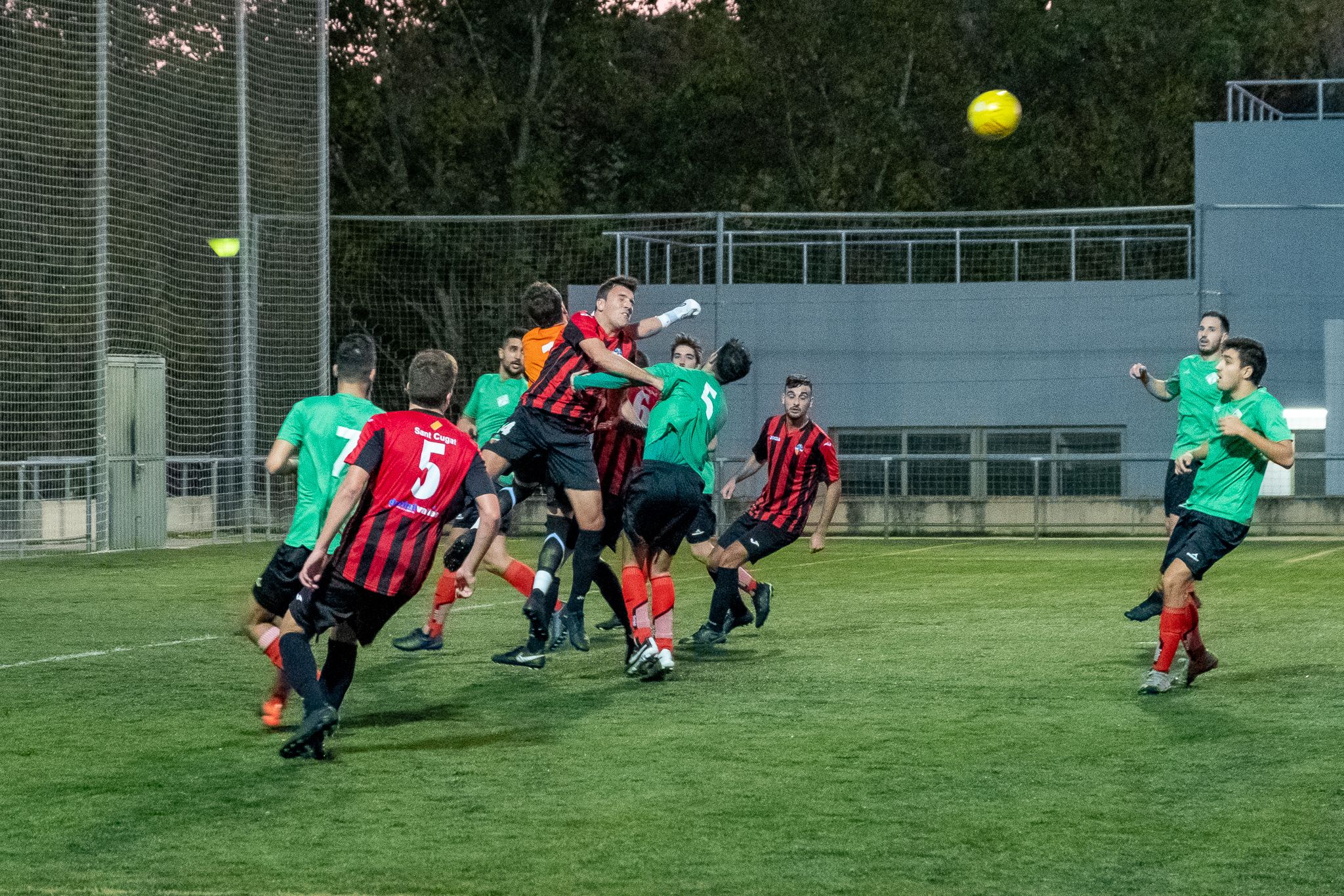 Futbol masculí, partit de lliga, Sant Cugat FC - CE Olivella. FOTO: Ale Gómez