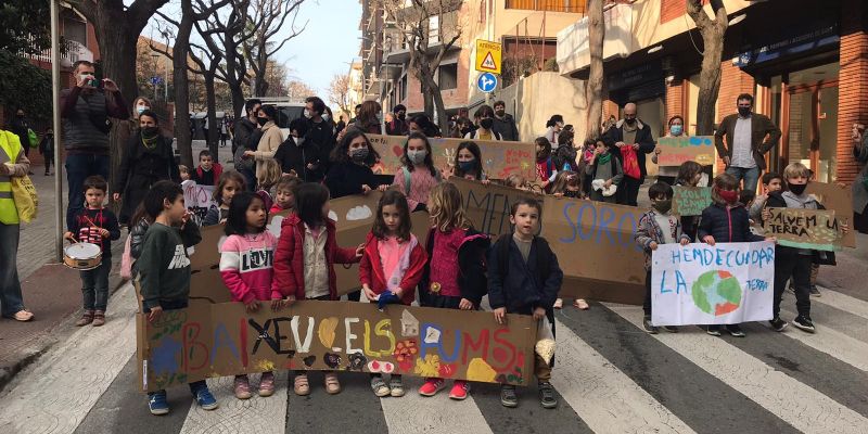 #RevoltaEscolar a Sant Cugat per uns entorns escolars més pacificats. FOTO: Ferran Mitjà