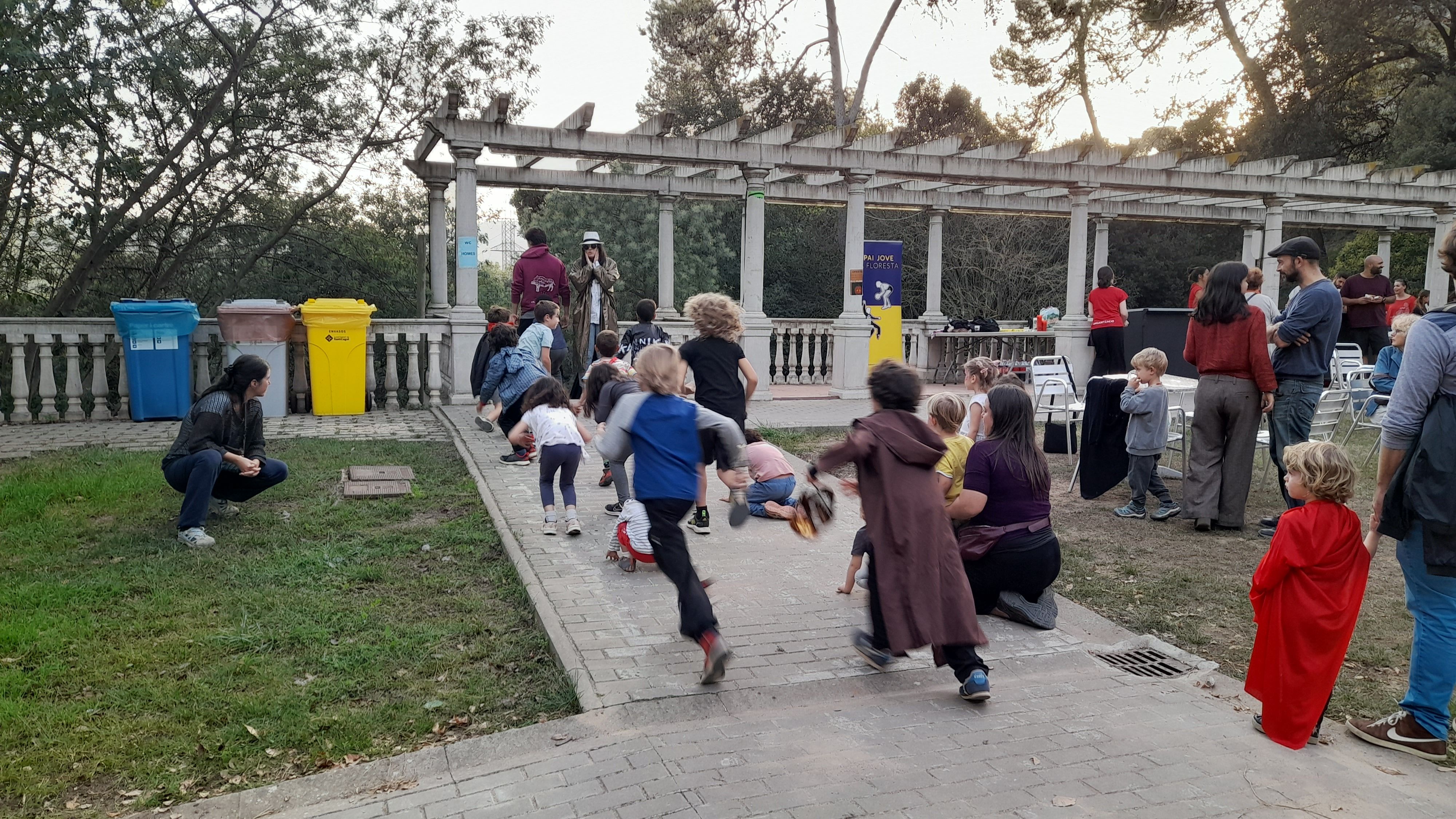 Castanyada a La Floresta amb l'AFA, El Senglar Cultural, i el Cau. FOTO: Cristina Cabasés