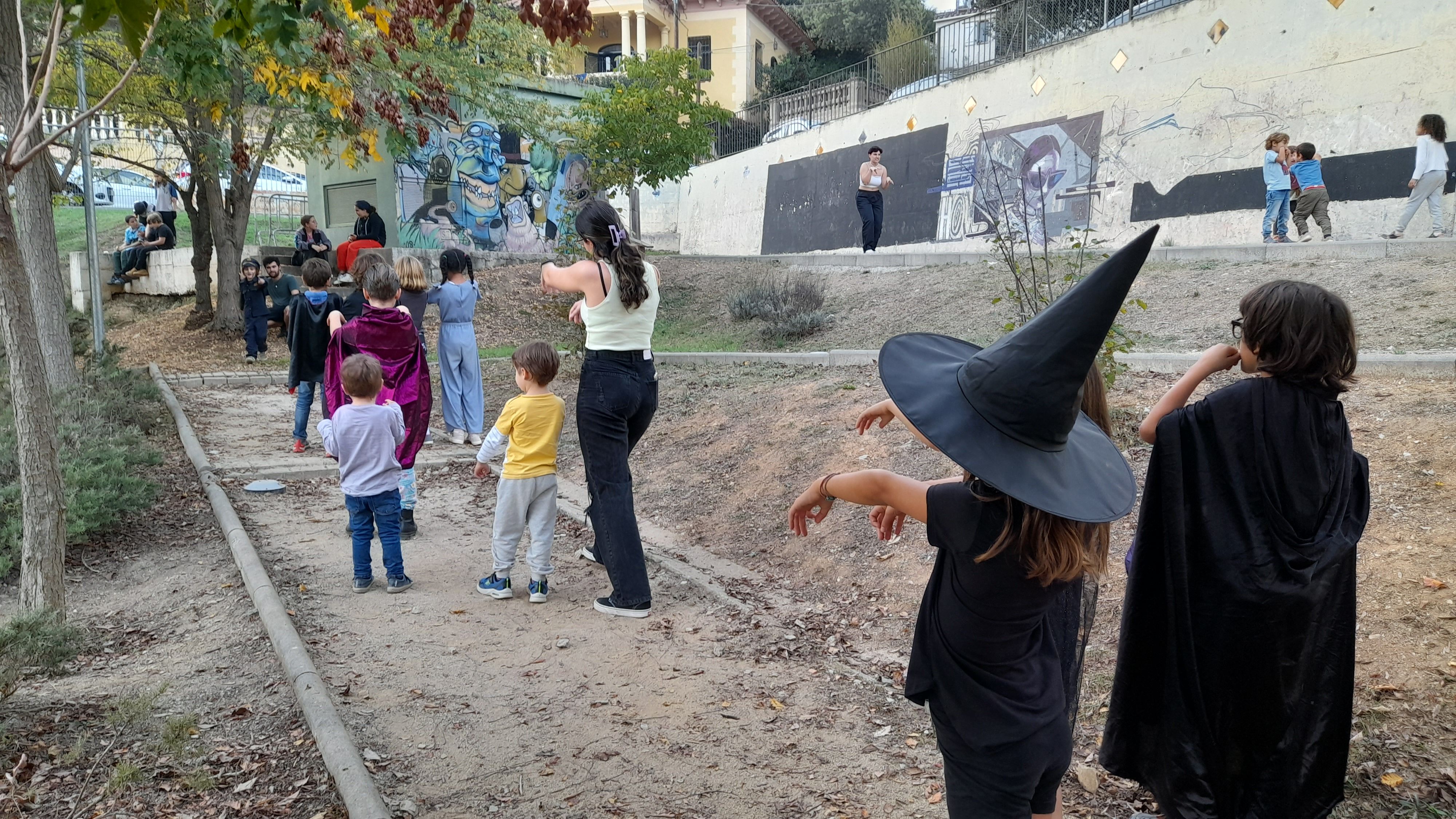 Castanyada a La Floresta amb l'AFA, El Senglar Cultural, i el Cau. FOTO: Cristina Cabasés