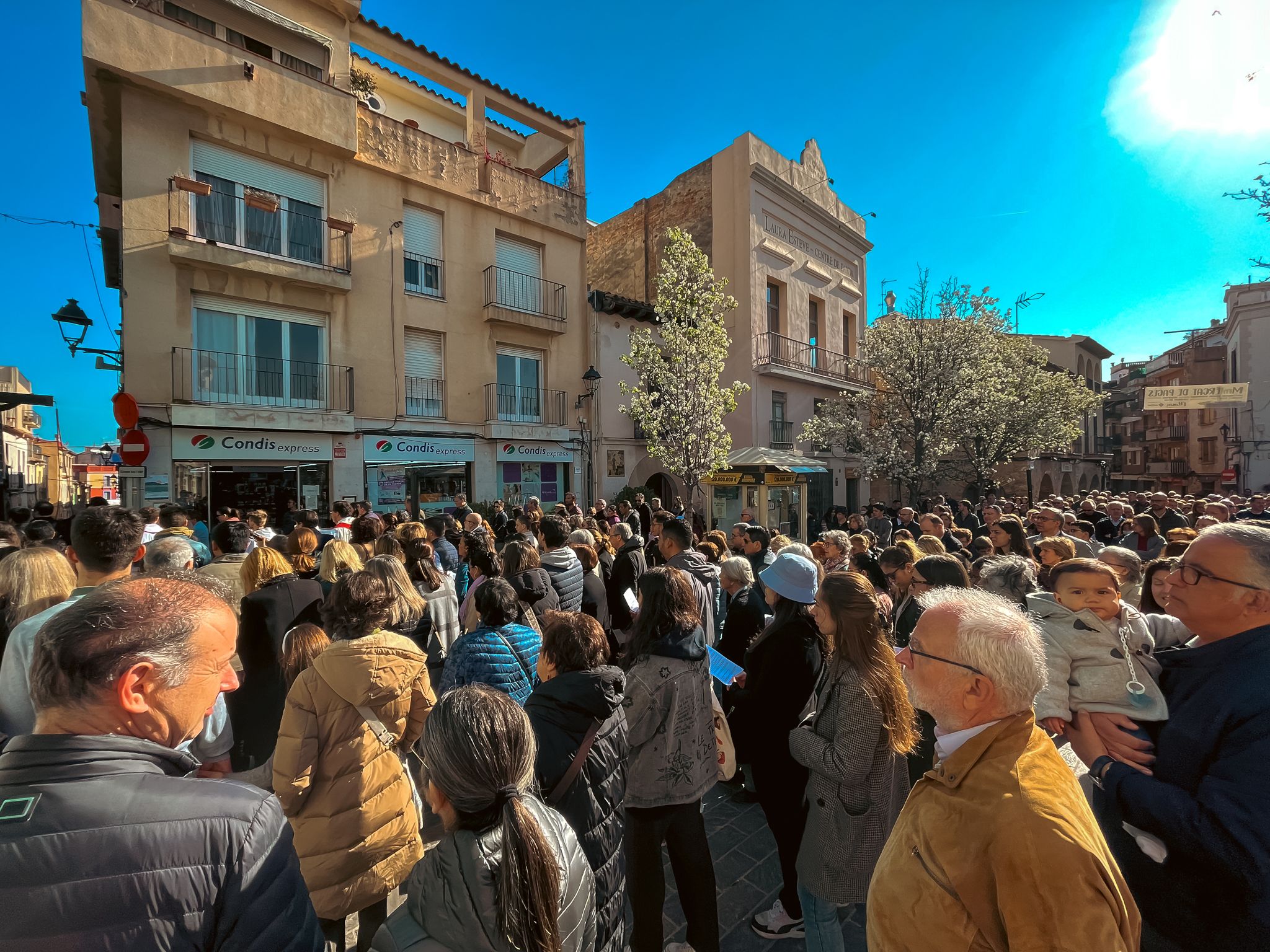 Via Crucis pels carrers de Sant Cugat. FOTO: Ale Gómez