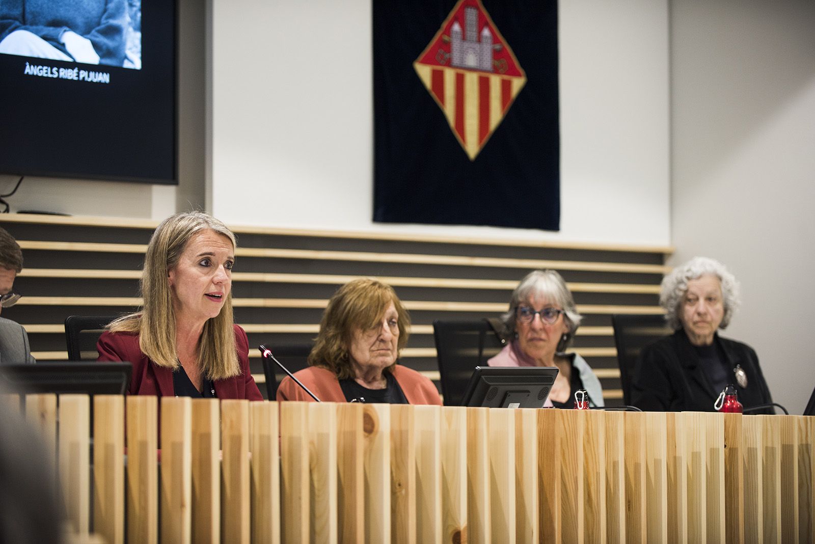 Nomenament com a fills predilectes de Sant Cugat de Marta Pessarrodona, Josep Pla Narbona i Àngels Ribé. FOTO: Bernat Millet.