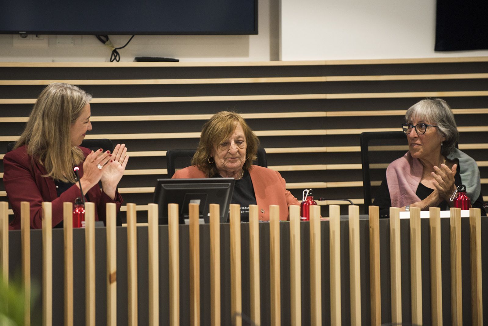 Nomenament com a fills predilectes de Sant Cugat de Marta Pessarrodona, Josep Pla Narbona i Àngels Ribé. FOTO: Bernat Millet.