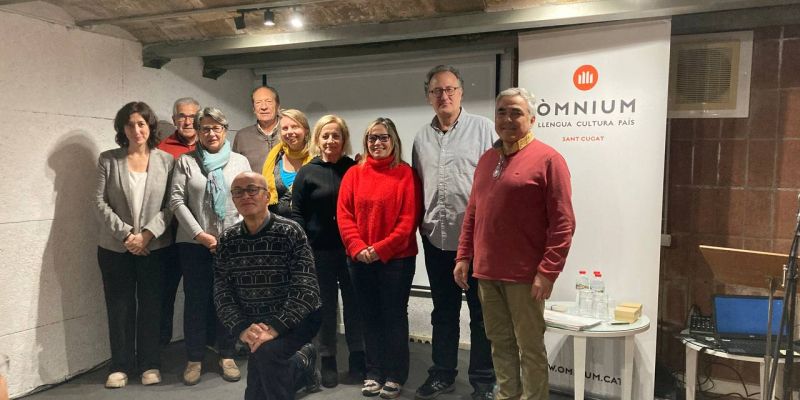 Nova junta d'Òmnium Sant Cugat. Foto: cedida.