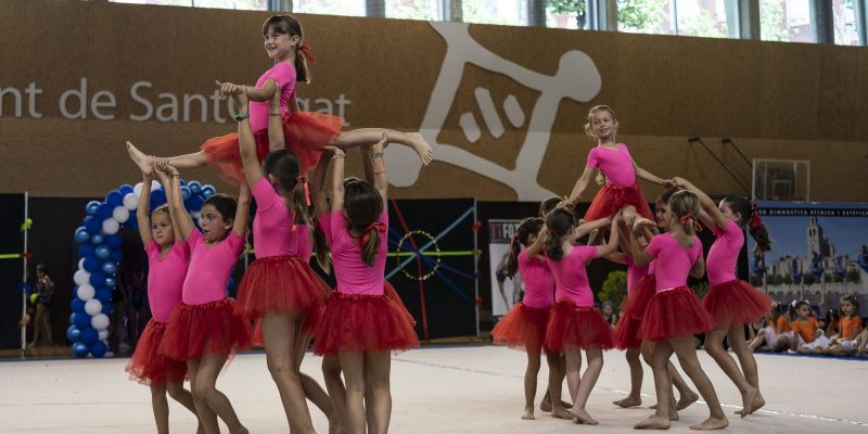  Durant el Festival d'Estiu del Gimnàstica Sant Cugat van participar unes 700 gimnastes. FOTO: Mireia Comas (TOT Sant Cugat)