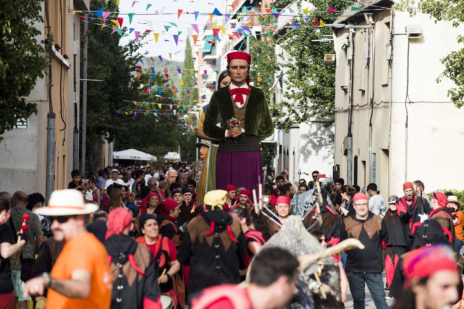 Els Gegants de Sant Cuga al seguici d'inici de Festa Major 2024 de Sant Cugat FOTO: Bernat Millet