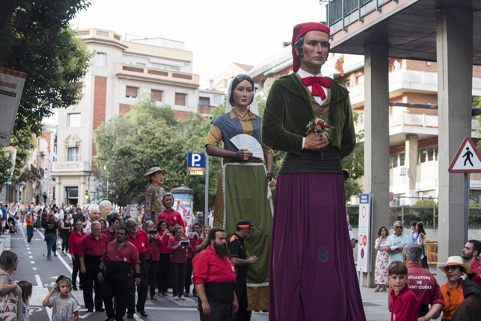 Els Gegants de Sant Cuga al seguici d'inici de Festa Major 2024 de Sant Cugat FOTO: Bernat Millet