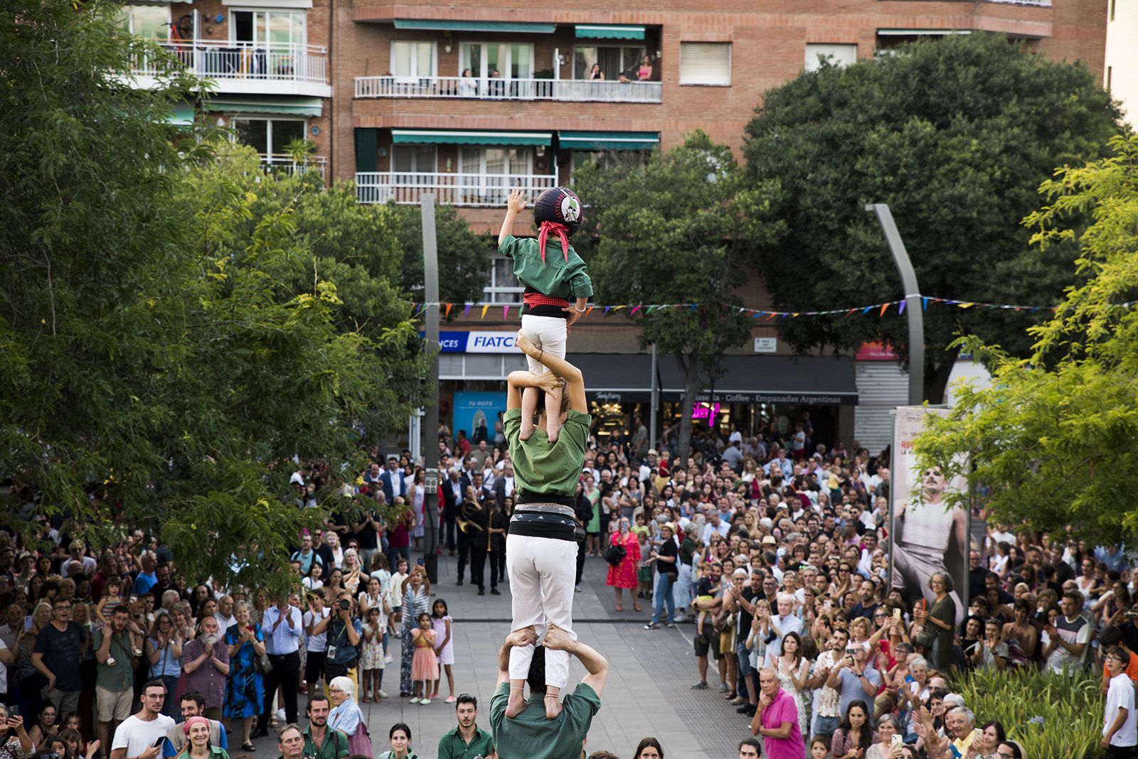 Els Castellers al seguici de la Festa Major de 2024 FOTO: Bernat Millet