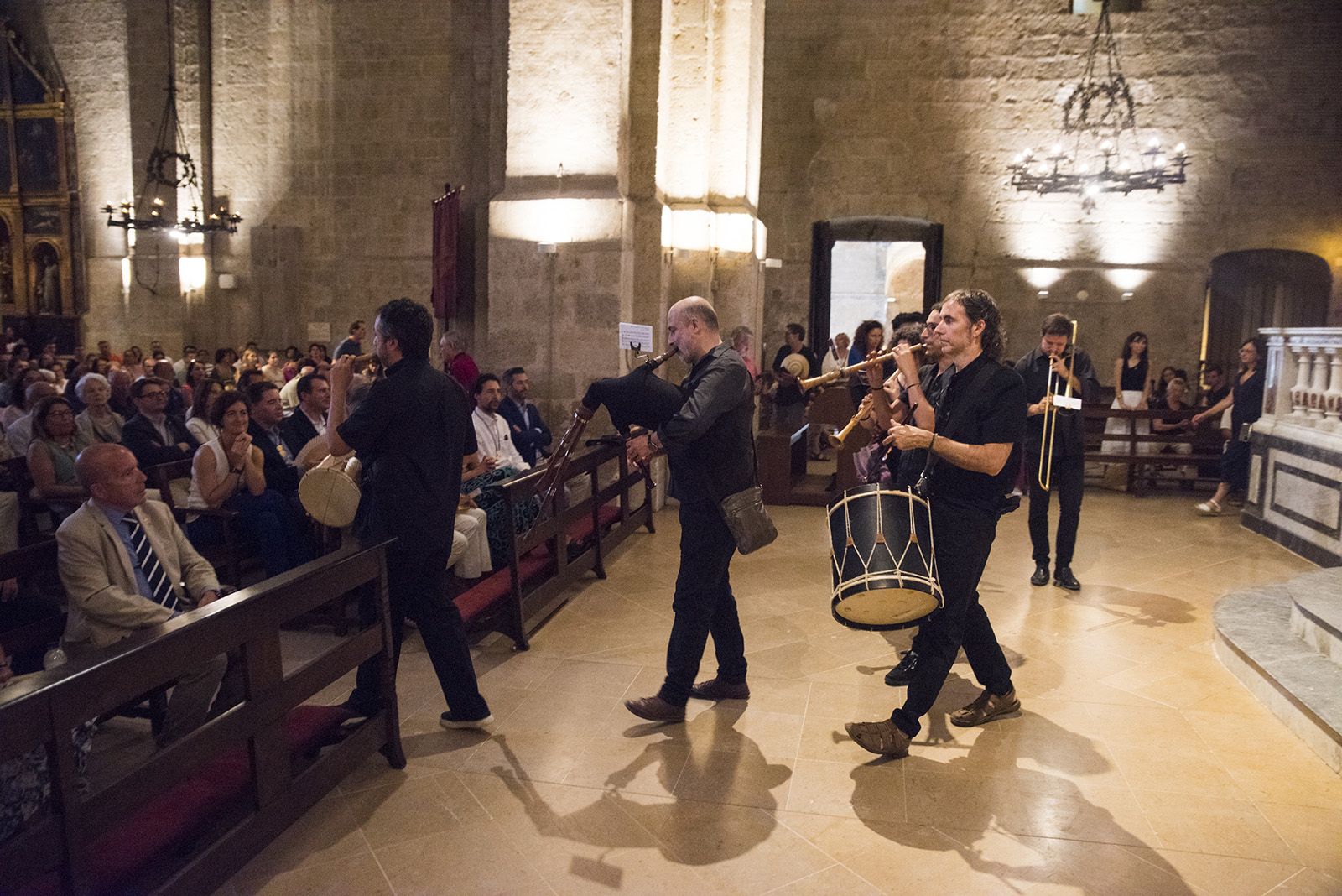 Ball de l'Ofrena amb Trabucaires. FOTO: Bernat Millet (Tot Sant Cugat)