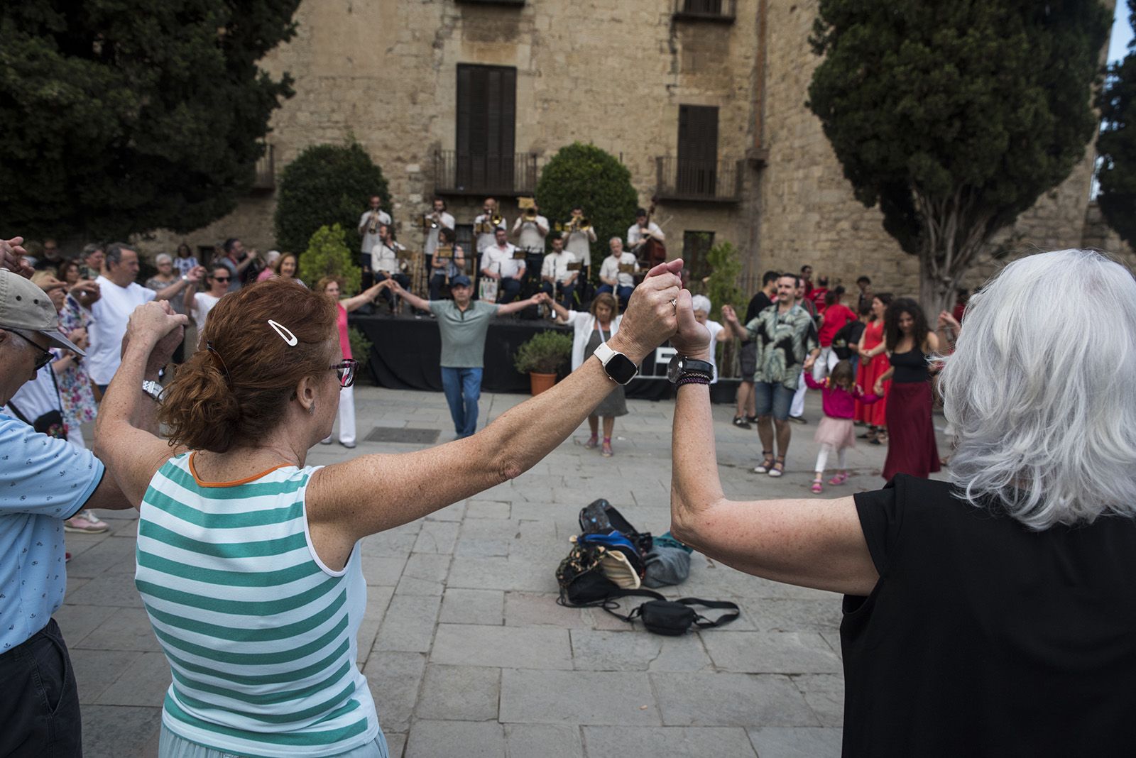 Sardanes amb la Cobla Marinada. FOTO: Bernat Millet