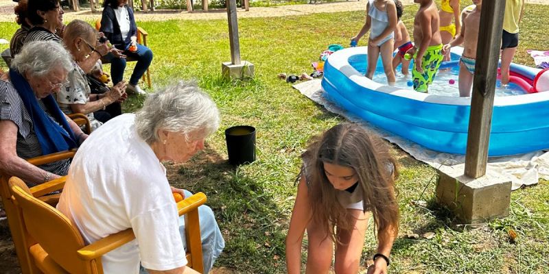 Activitats del casals d'estiu a la residència de Sant Cugat d'Amavir. FOTO: Cedida